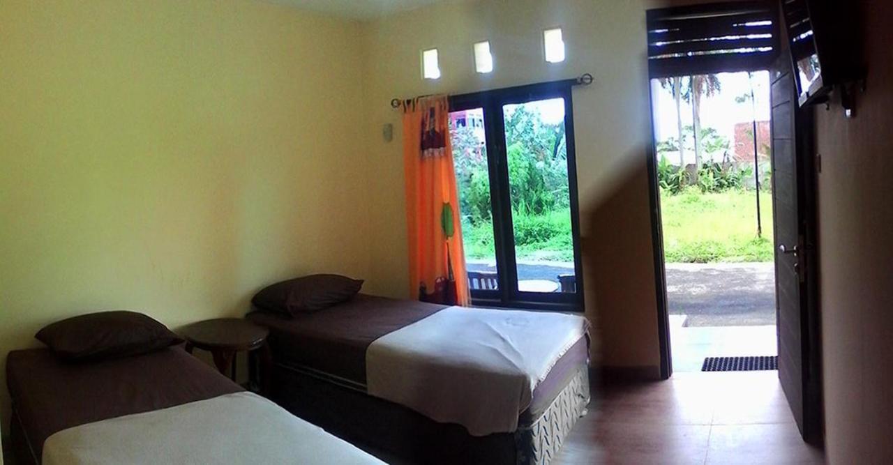 Hotel Cemerlang Baturraden Cameră foto
